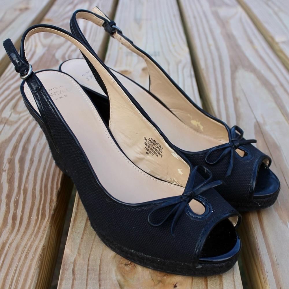 Chic Black Peep-Toe Wedge Sandals